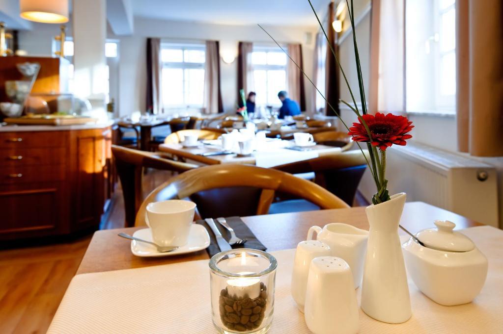 Hotel Am Alten Hafen วิสมาร์ ภายนอก รูปภาพ