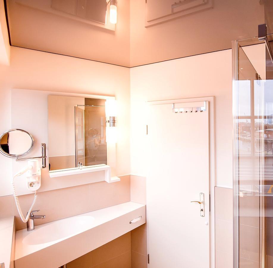 Hotel Am Alten Hafen วิสมาร์ ภายนอก รูปภาพ