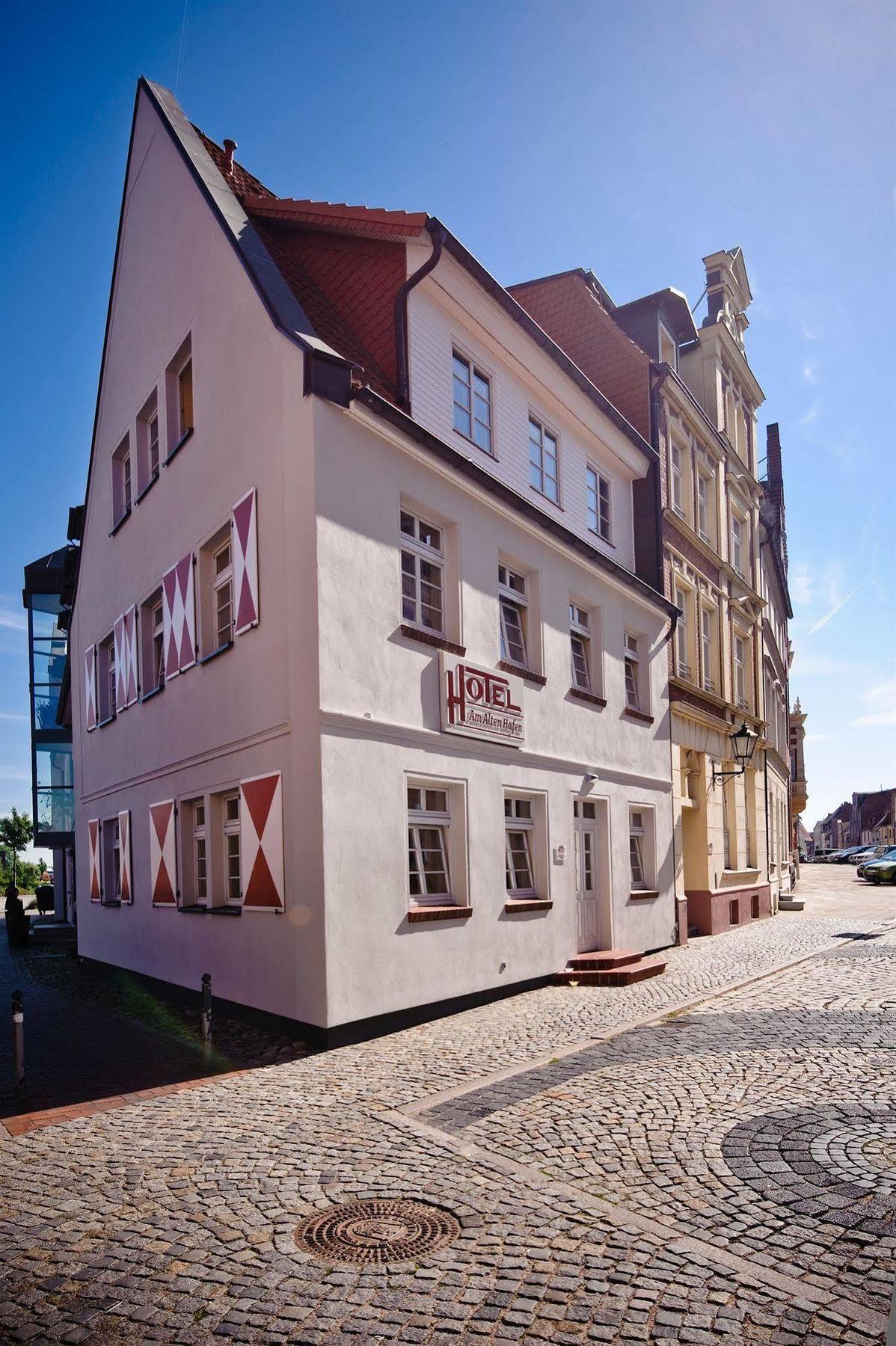 Hotel Am Alten Hafen วิสมาร์ ภายนอก รูปภาพ
