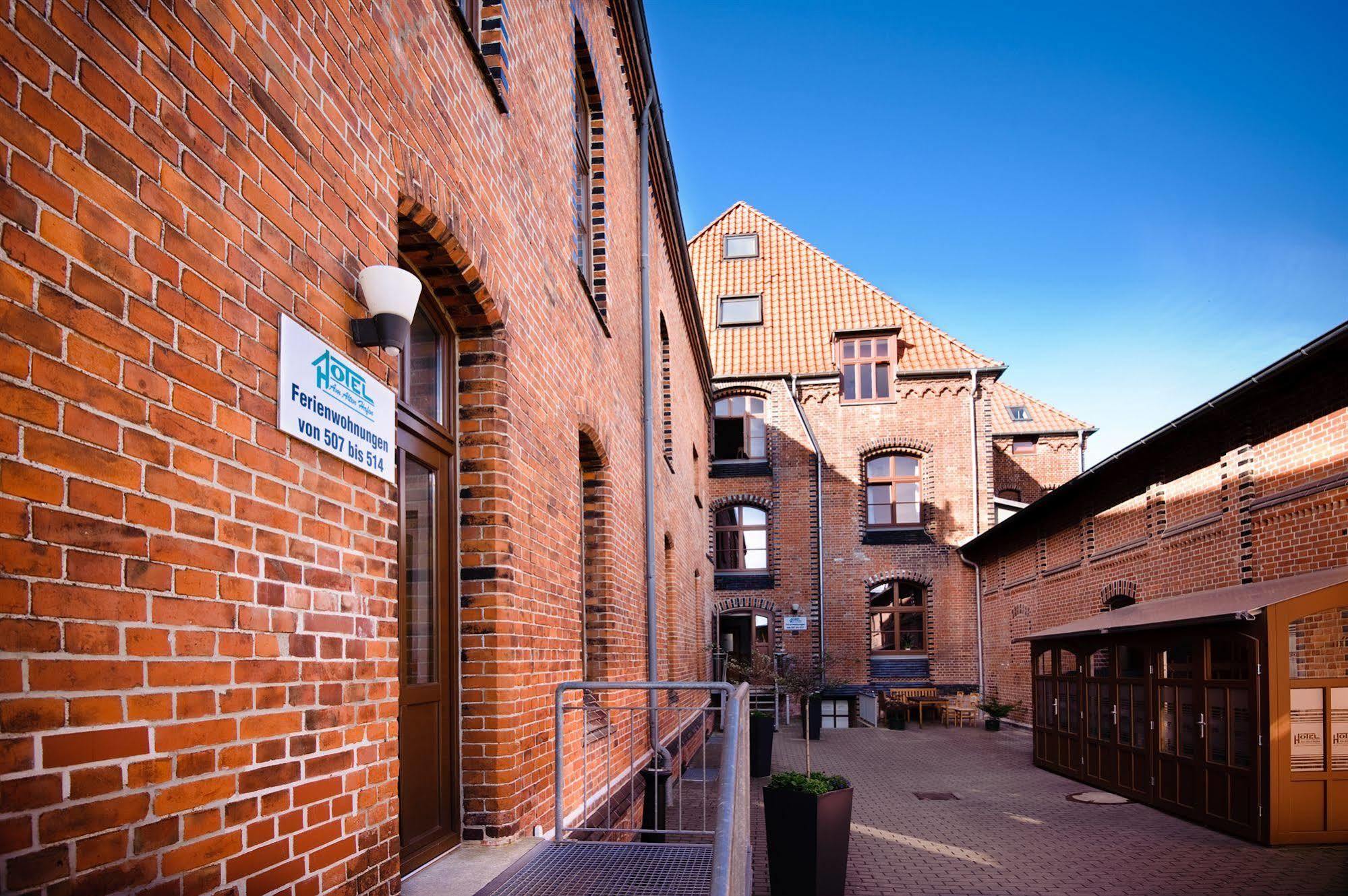 Hotel Am Alten Hafen วิสมาร์ ภายนอก รูปภาพ
