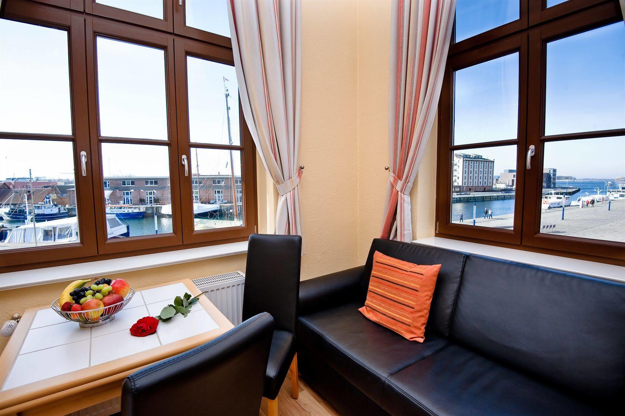 Hotel Am Alten Hafen วิสมาร์ ภายนอก รูปภาพ