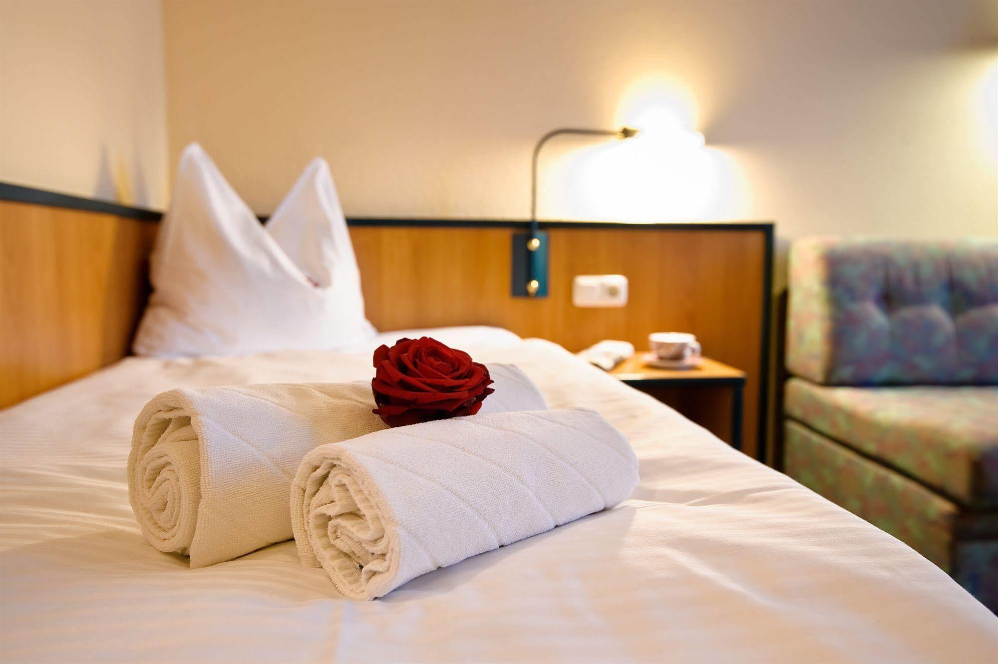 Hotel Am Alten Hafen วิสมาร์ ภายนอก รูปภาพ
