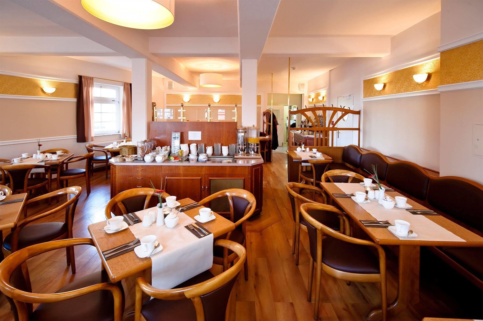 Hotel Am Alten Hafen วิสมาร์ ภายนอก รูปภาพ